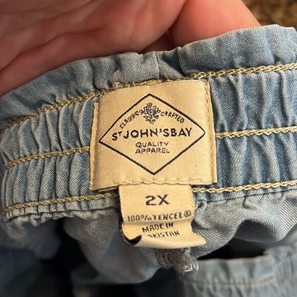 St John’s Bay Blue Tencel Elastic Waist Pockets Shorts Contemporary Casual - Picture 8 of 8